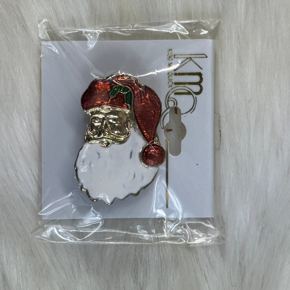 NEW Kiss Me Quick Enamel Santa Brooch 1.5" X 1"